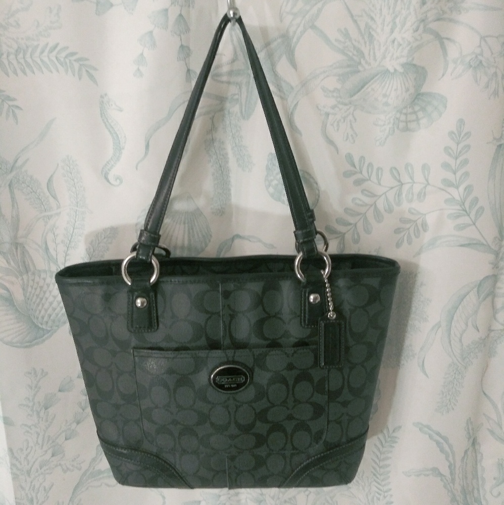 🎱Coach Tote🎱